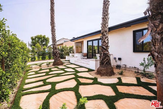 8417 Holy Cross Place 1&2, Los Angeles, CA 90045