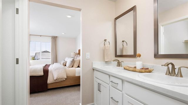 7849 N Delta Shores Cir, Sacramento, CA 95832