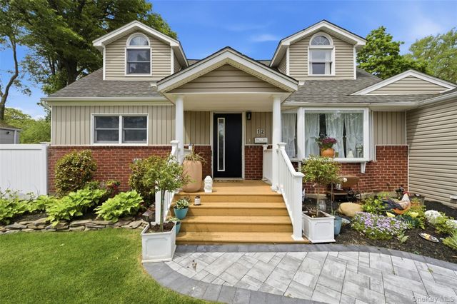 12 Browning Drive, Greenlawn, NY 11740
