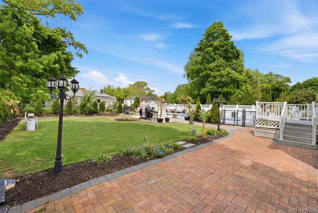 12 Browning Drive, Greenlawn, NY 11740