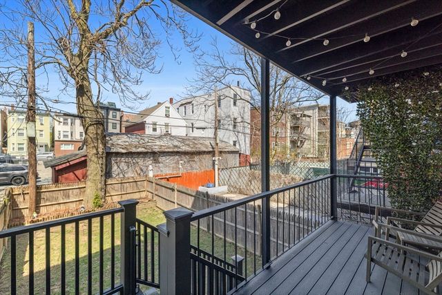 120 Bremen St 1, Boston, MA 02128