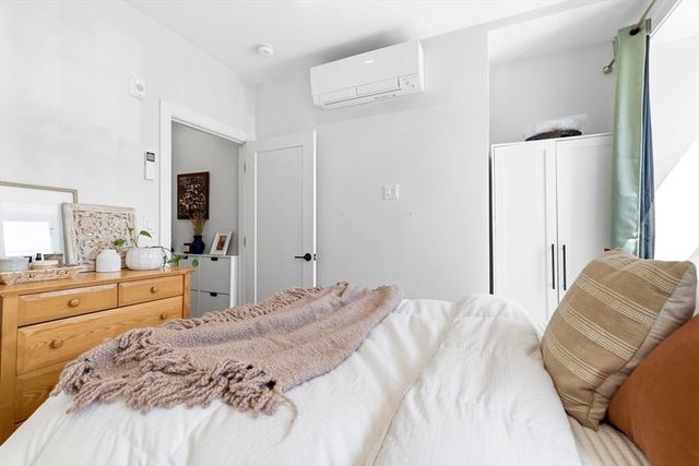 120 Bremen St 1, Boston, MA 02128