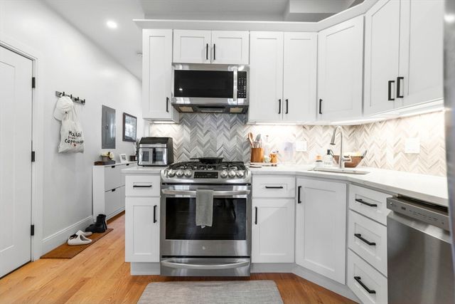 120 Bremen St 1, Boston, MA 02128