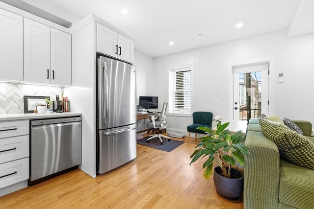 120 Bremen St 1, Boston, MA 02128