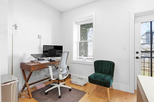 120 Bremen St 1, Boston, MA 02128