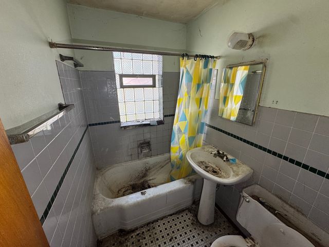 116 163rd Street, Calumet City, IL 60409