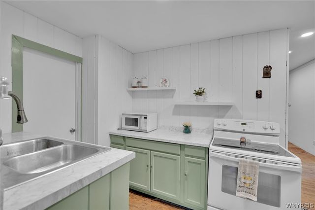 7126 Boston Cross Road E, Boston, NY 14025