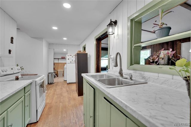 7126 Boston Cross Road E, Boston, NY 14025