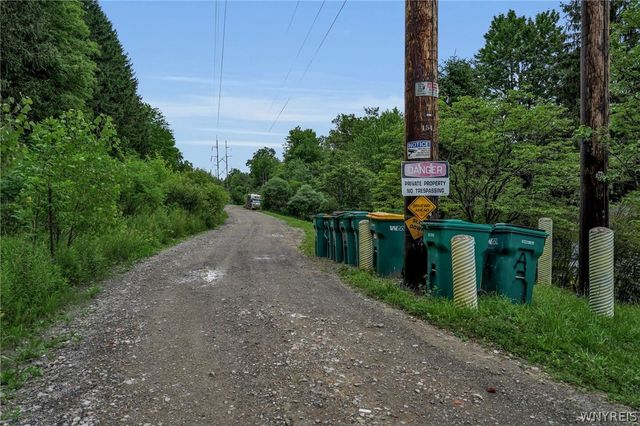 7126 Boston Cross Road E, Boston, NY 14025