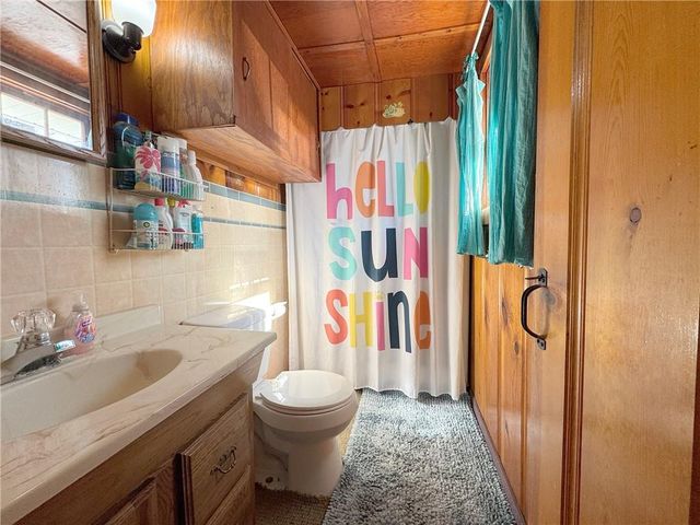 103 Vacation Hideaway Lane, Camdenton, MO 65079