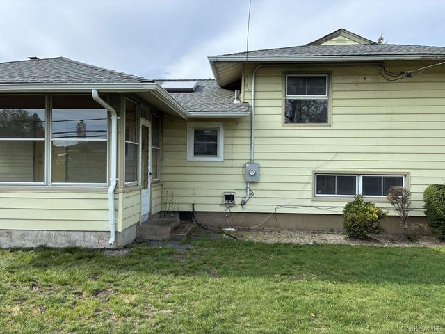 1474 Stephen Marc Lane, East Meadow, NY 11554