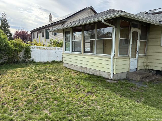 1474 Stephen Marc Lane, East Meadow, NY 11554