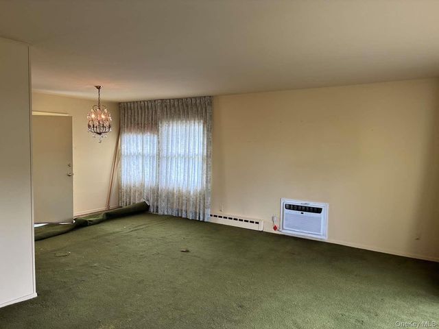 1474 Stephen Marc Lane, East Meadow, NY 11554