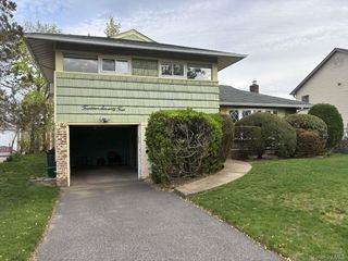 1474 Stephen Marc Lane, East Meadow, NY 11554