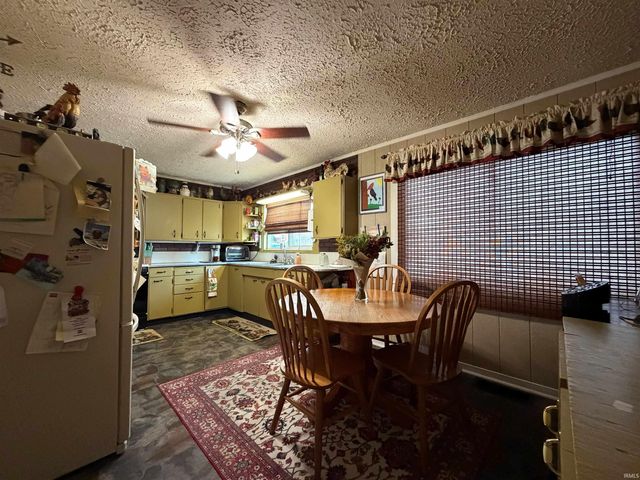 324 M Street, Bedford, IN 47421