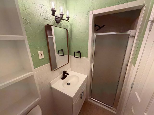 5441 Wales Avenue, Fort Worth, TX 76133