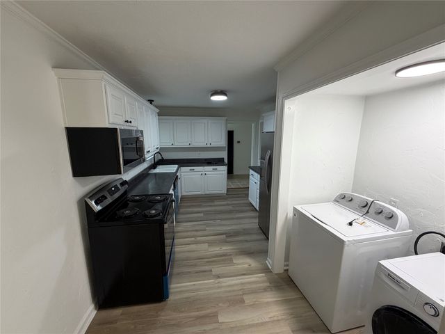 5441 Wales Avenue, Fort Worth, TX 76133