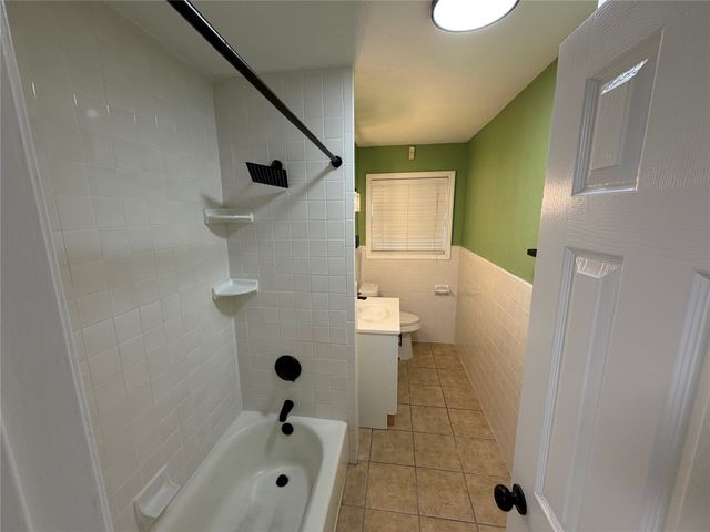 5441 Wales Avenue, Fort Worth, TX 76133