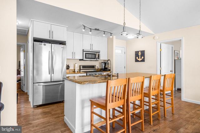 144 PETER RD, Manahawkin, NJ 08050