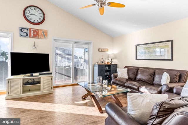 144 PETER RD, Manahawkin, NJ 08050
