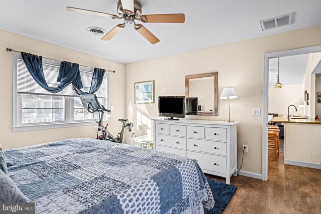 144 PETER RD, Manahawkin, NJ 08050