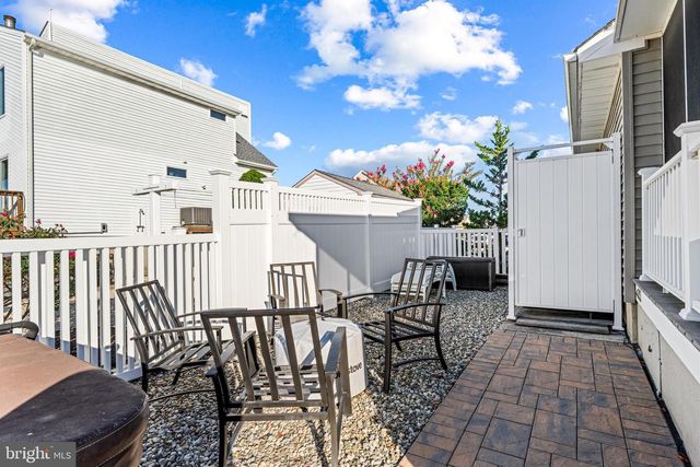 144 PETER RD, Manahawkin, NJ 08050