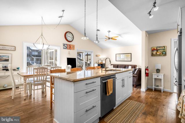 144 PETER RD, Manahawkin, NJ 08050