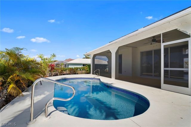 4416 SE 10th PL, Cape Coral, FL 33904