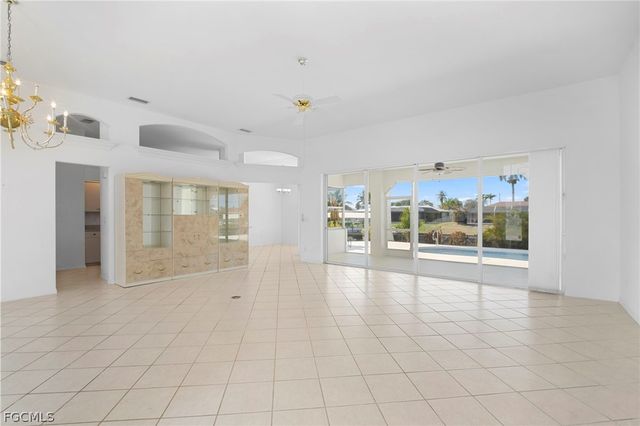 4416 SE 10th PL, Cape Coral, FL 33904