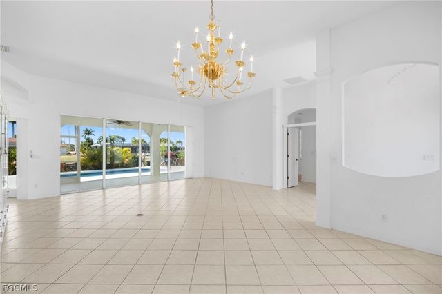 4416 SE 10th PL, Cape Coral, FL 33904