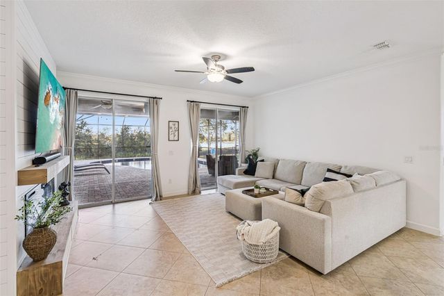 6152 MERIWETHER CRESCENT, Winter Garden, FL 34787