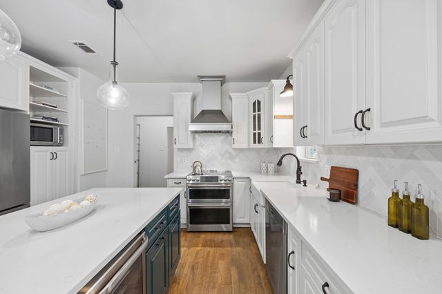815 Turner Avenue, Dallas, TX 75208