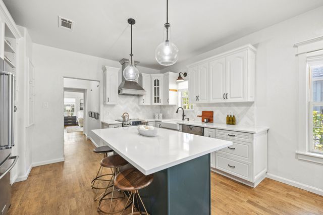 815 Turner Avenue, Dallas, TX 75208