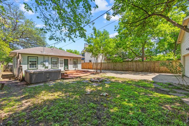 815 Turner Avenue, Dallas, TX 75208