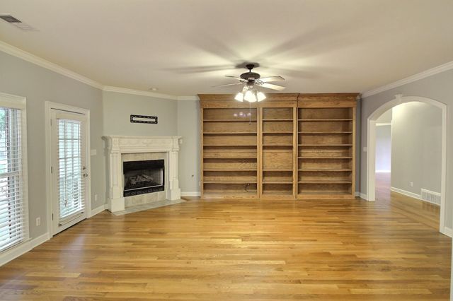 255 ELLAWOOD LN, Collierville, TN 38017