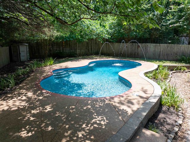 255 ELLAWOOD LN, Collierville, TN 38017