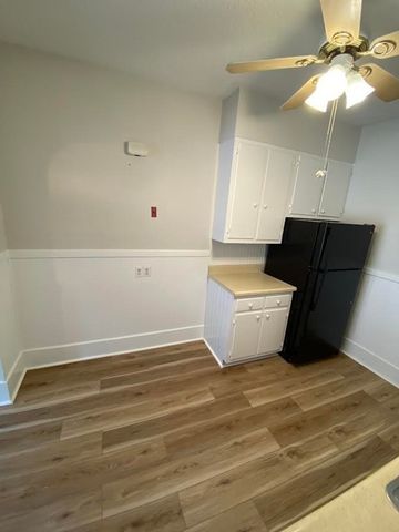 61 Western Ave 4, Westfield, MA 01085