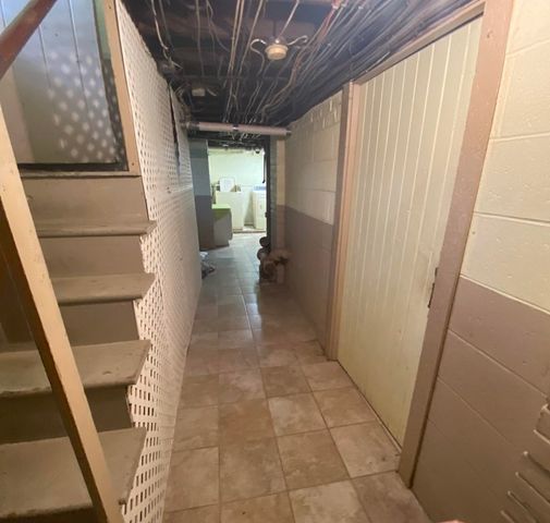 61 Western Ave 4, Westfield, MA 01085