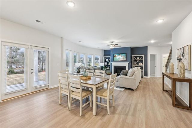 1492 Stephens View Drive, Loganville, GA 30052