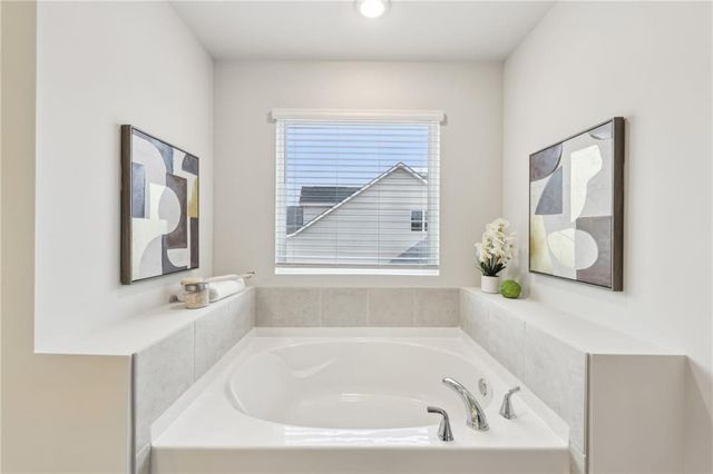 1492 Stephens View Drive, Loganville, GA 30052