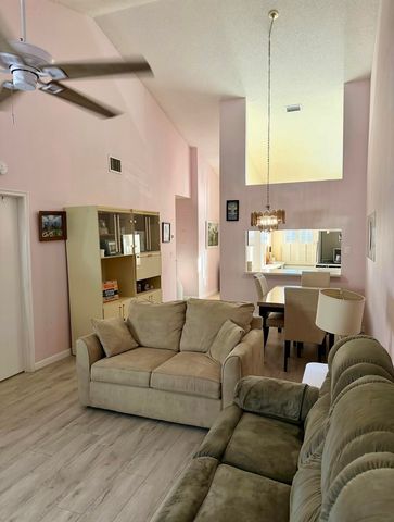 1270 PARKSIDE GREEN Drive D, Greenacres, FL 33415