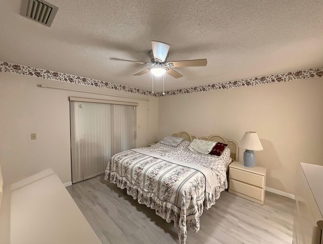 1270 PARKSIDE GREEN Drive D, Greenacres, FL 33415
