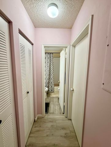 1270 PARKSIDE GREEN Drive D, Greenacres, FL 33415