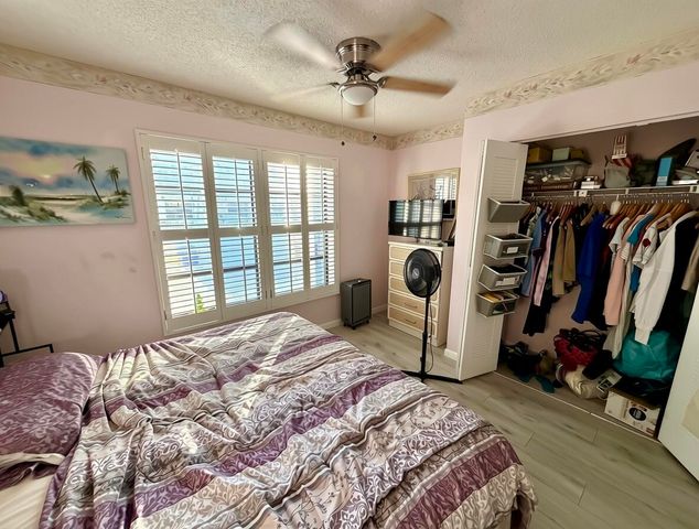 1270 PARKSIDE GREEN Drive D, Greenacres, FL 33415