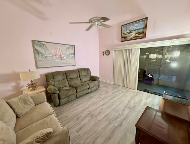 1270 PARKSIDE GREEN Drive D, Greenacres, FL 33415