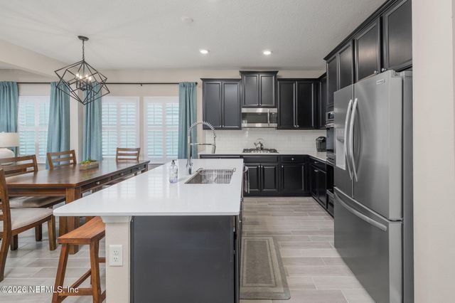 70 GREENIE Bend, St. Johns, FL 32259
