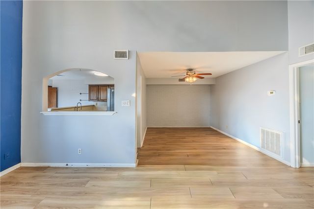 2002 South Lubbock Street, Brenham, TX 77833