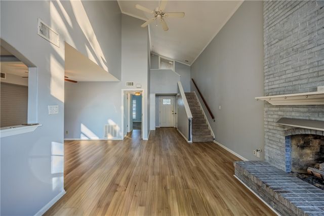 2002 South Lubbock Street, Brenham, TX 77833