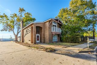 2002 South Lubbock Street, Brenham, TX 77833