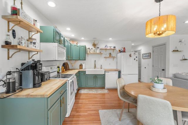 39 Ridgeview Road, Fairfax, VT 05454